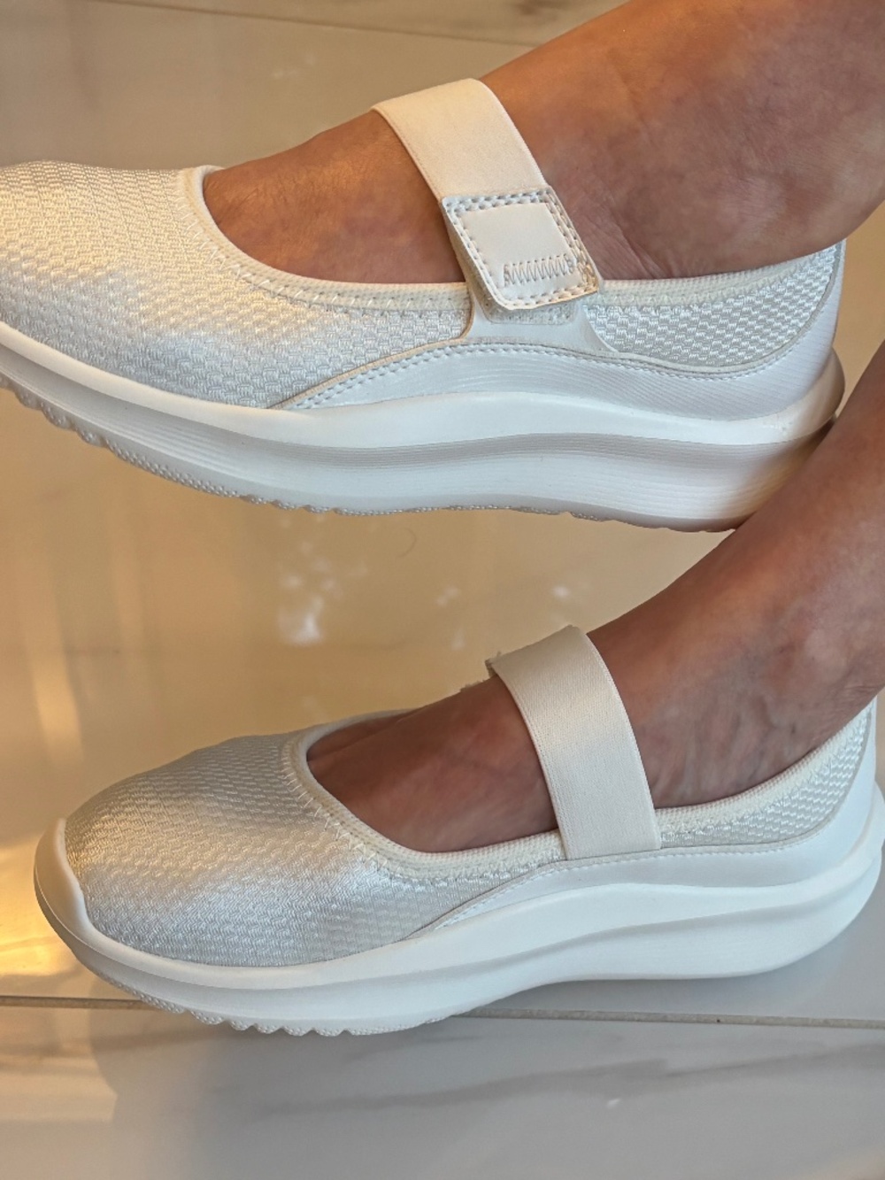 Clark's Cloud Steppers Never Worn Deep Cushions Machine Washable